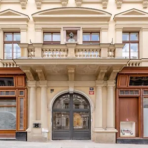 Retreat Boutique Hostal